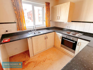 Kitchen- click for photo gallery